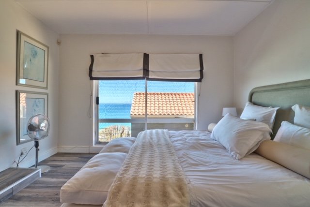 To Let 2 Bedroom Property for Rent in Clifton Western Cape
